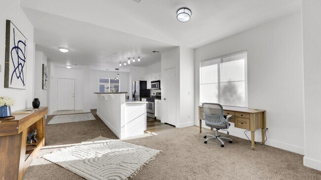 Building Photo - AMAZING COMPLETELY REMODELED CONDO IN SUMMERLIN