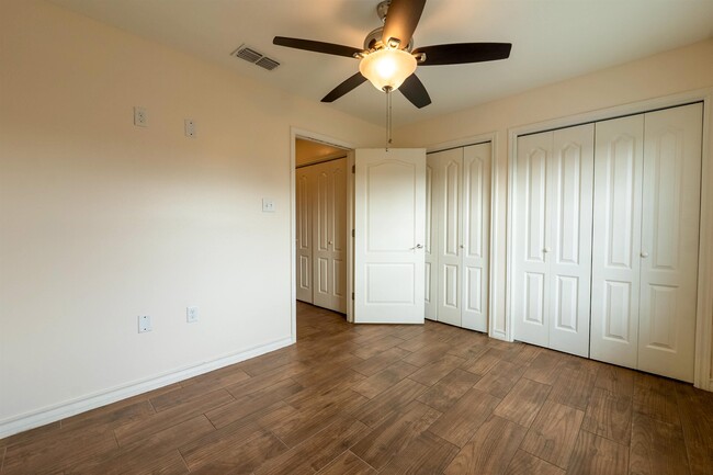 Building Photo - 214 Allen Dr