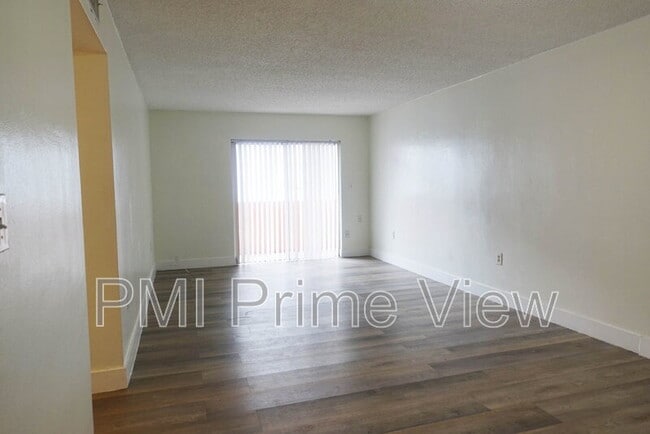 Building Photo - 505 NW 72nd Ave