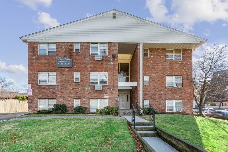 Building Photo - 314 Oakwood Ave