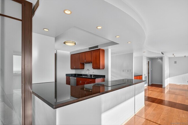 Building Photo - 3535 1st Ave.