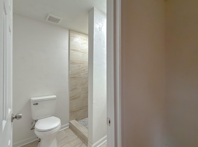 Building Photo - 1751 Pepper Dr