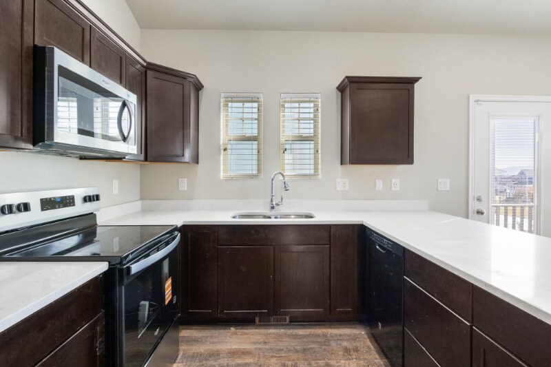 Building Photo - 4918 W Beach Comber Way