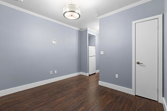 Building Photo - 151 Sip Ave