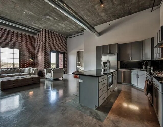 Building Photo - 1111 Studewood-ID70032
