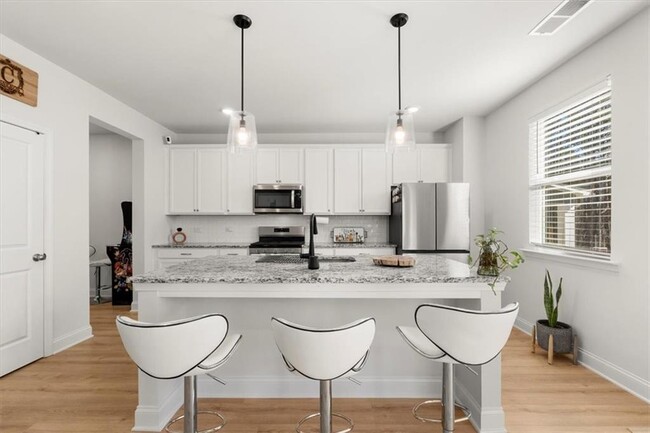 Building Photo - 29 Dew Drop Pointe