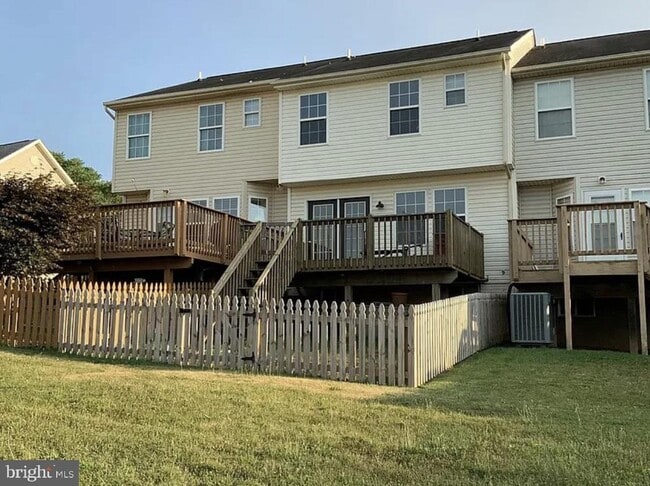 Building Photo - 100 Quince Tree Dr
