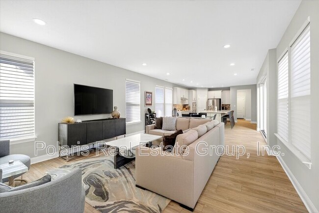 Building Photo - 6942 Cherry Creek Blvd