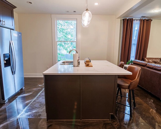 Building Photo - Room in Single Family Home on Beecher St SW