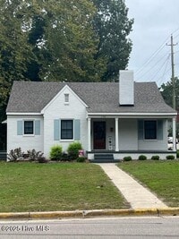 Building Photo - 1700 E 4th St
