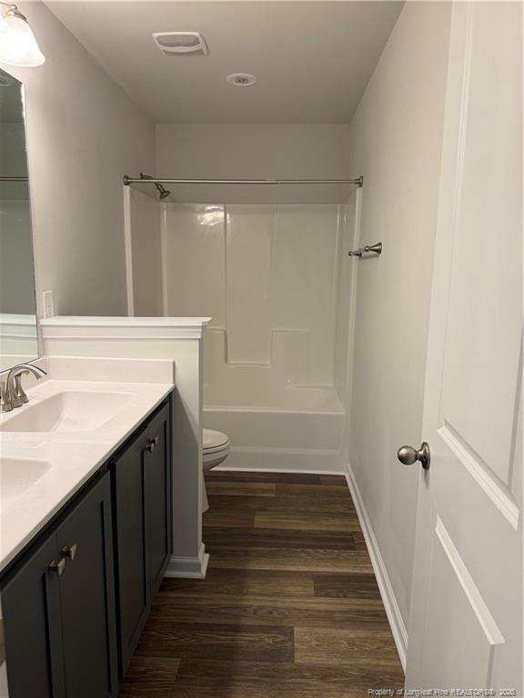 Building Photo - 12 S Dakota Ct