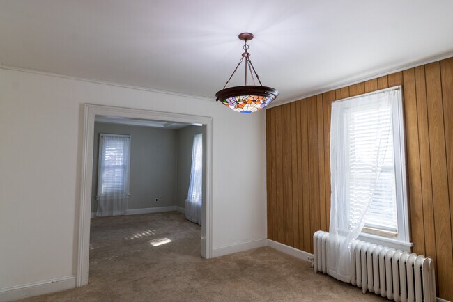 Building Photo - 16 Smith St