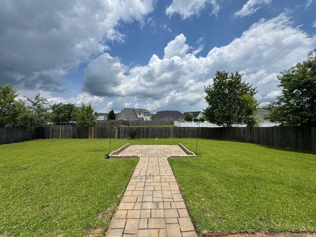 Building Photo - Charming 3 Bed Home Plus Bonus Room