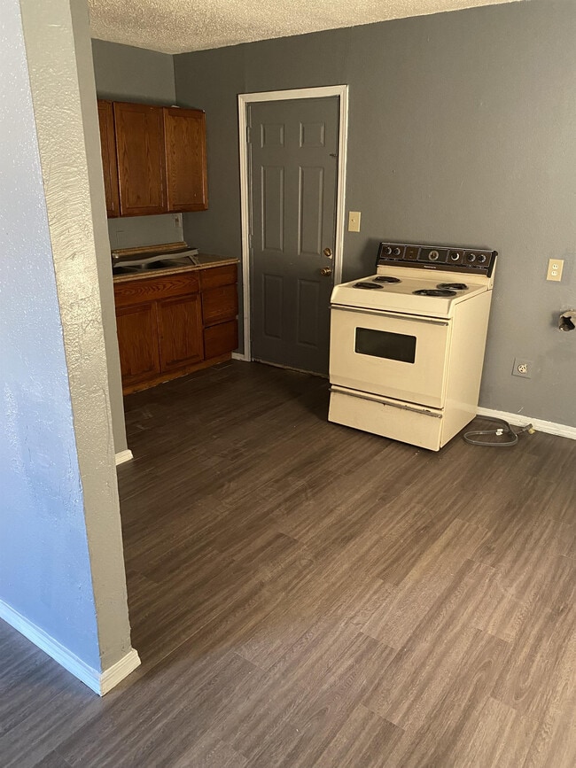 Building Photo - 4320 SE 43rd St