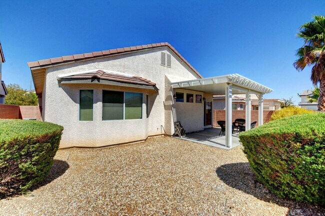 Building Photo - Move-In Ready 1-Story Home with Private Backyard & Covered Patio!