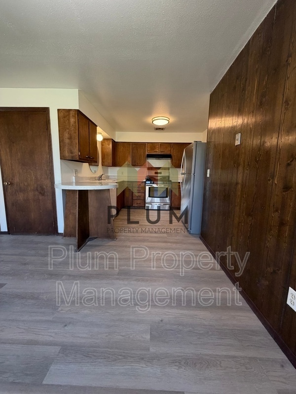 Building Photo - 1402 Khanabad Way