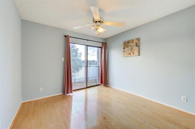 Building Photo - 1620 Good Day Dr
