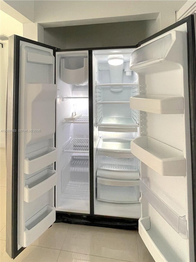 Building Photo - 1005 SW 88th Ct