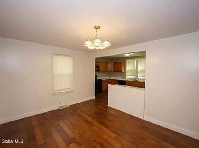 Building Photo - 1508 Tibbits Ave