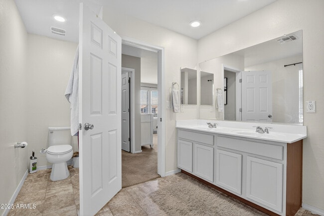 Building Photo - 12526 W Palmaire Ave