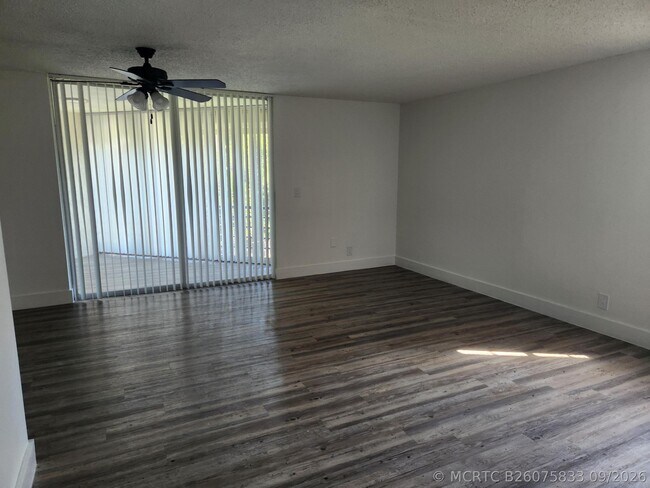 Building Photo - 3100 N Pine Island Rd