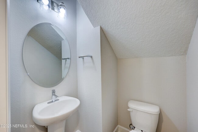 Building Photo - 7435 Calusa Ct