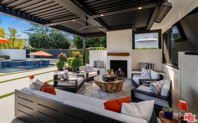 Building Photo - 29402 Deerview Ct