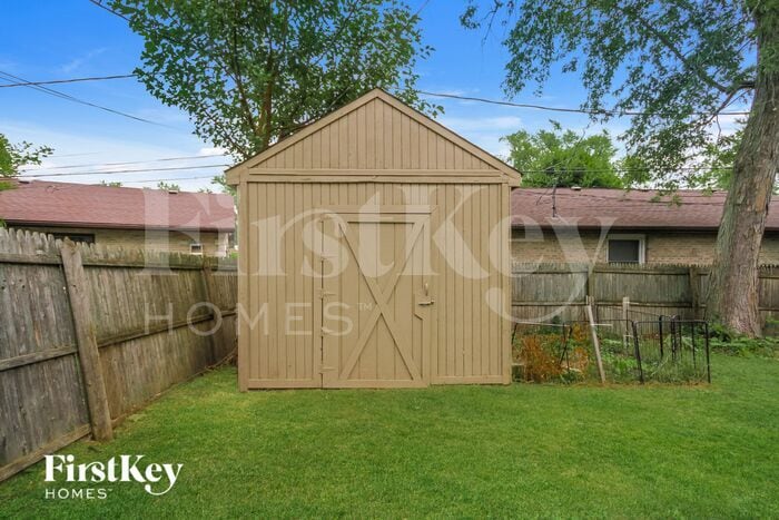 Building Photo - 1409 Chestnut Dr