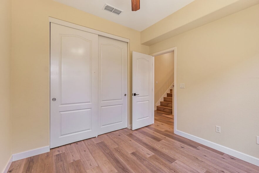 Building Photo - 2678 Deerwood Dr