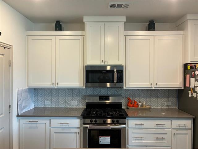 Building Photo - 9025 Swallowtail St