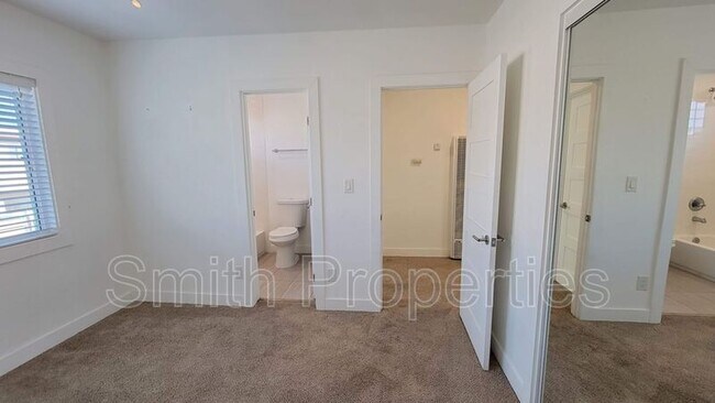 Building Photo - 3868 W 132nd St
