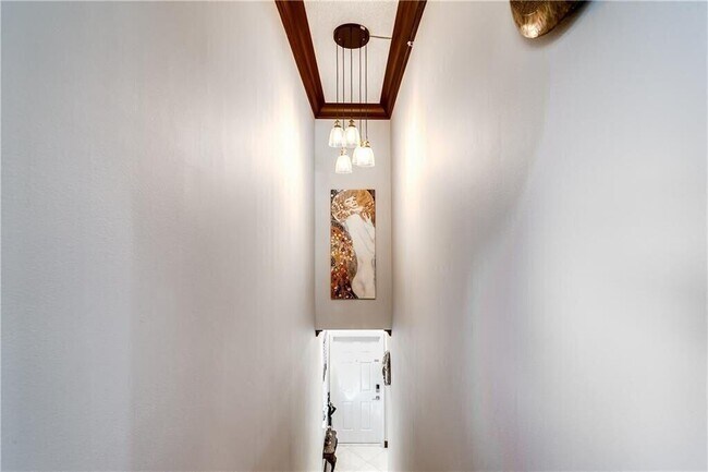 Building Photo - 5880 W Sample Rd