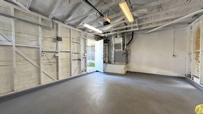 Building Photo - 7920 Temecula Pl