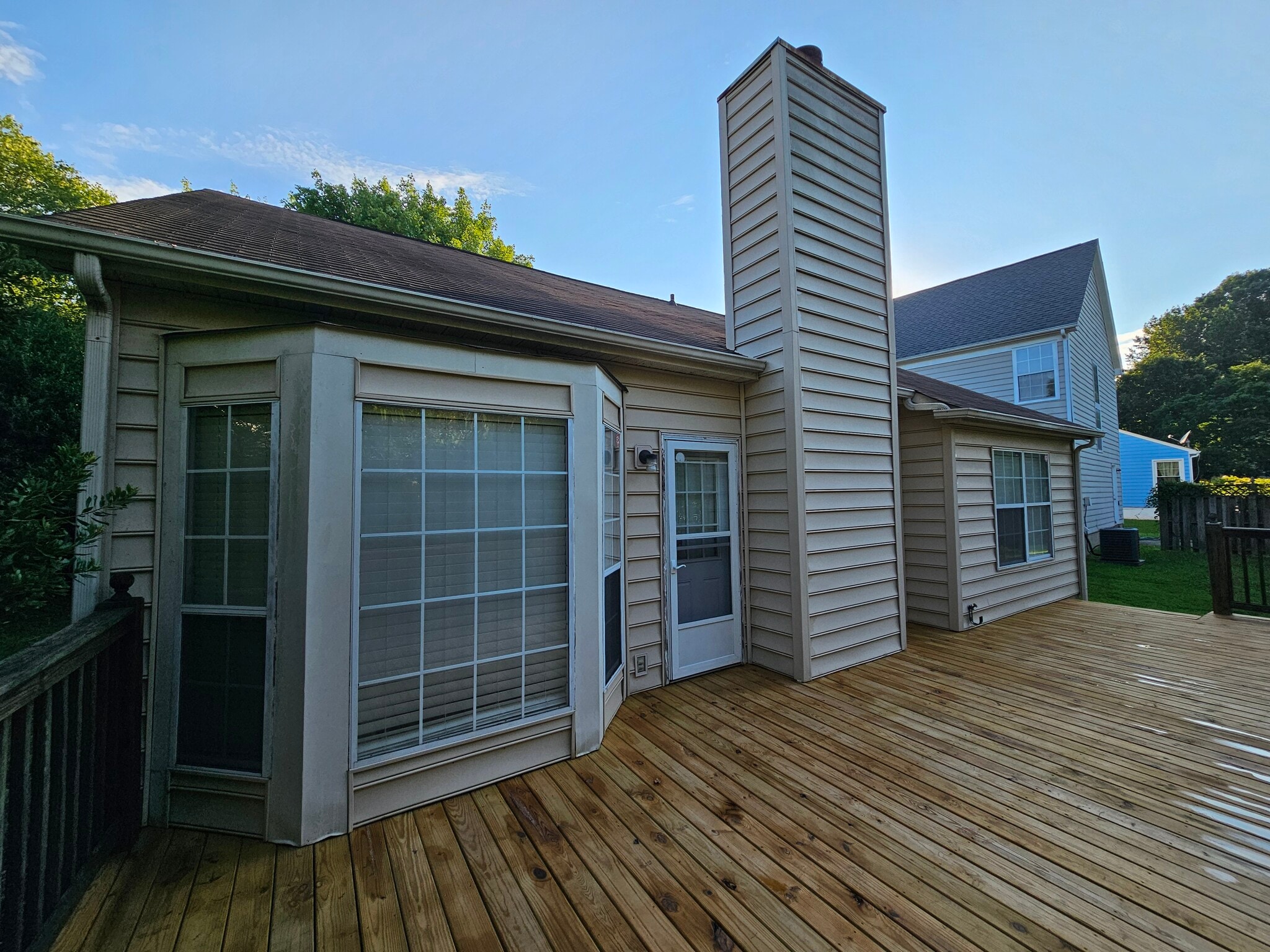Exterior view rear - 10430 Brawley Ln
