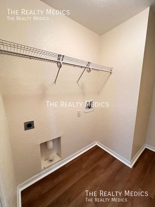Building Photo - 8341 SW 135th Loop