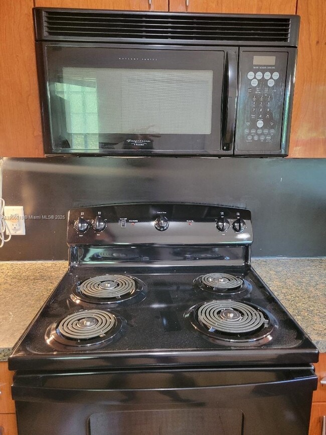 Building Photo - 1085 NW 133rd St