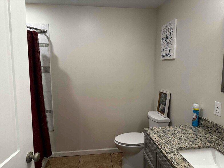 Building Photo - 578 Tuscarora Rd