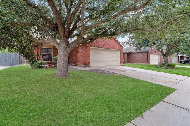 Building Photo - 24422 Lakecrest Village Dr