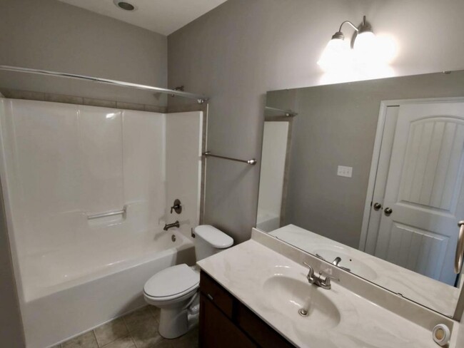 Building Photo - 1525 Gallant Fox Ct