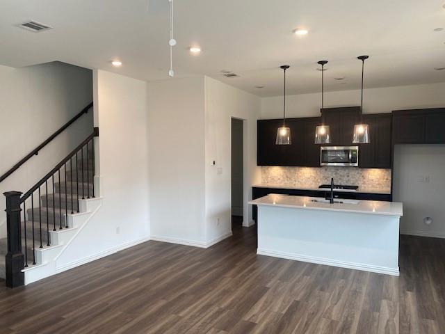 Building Photo - Wild Daisy LLC