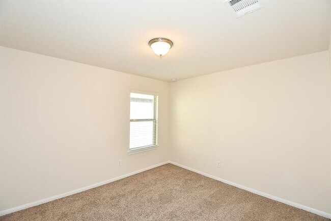 Building Photo - 23818 Willow Haven Dr