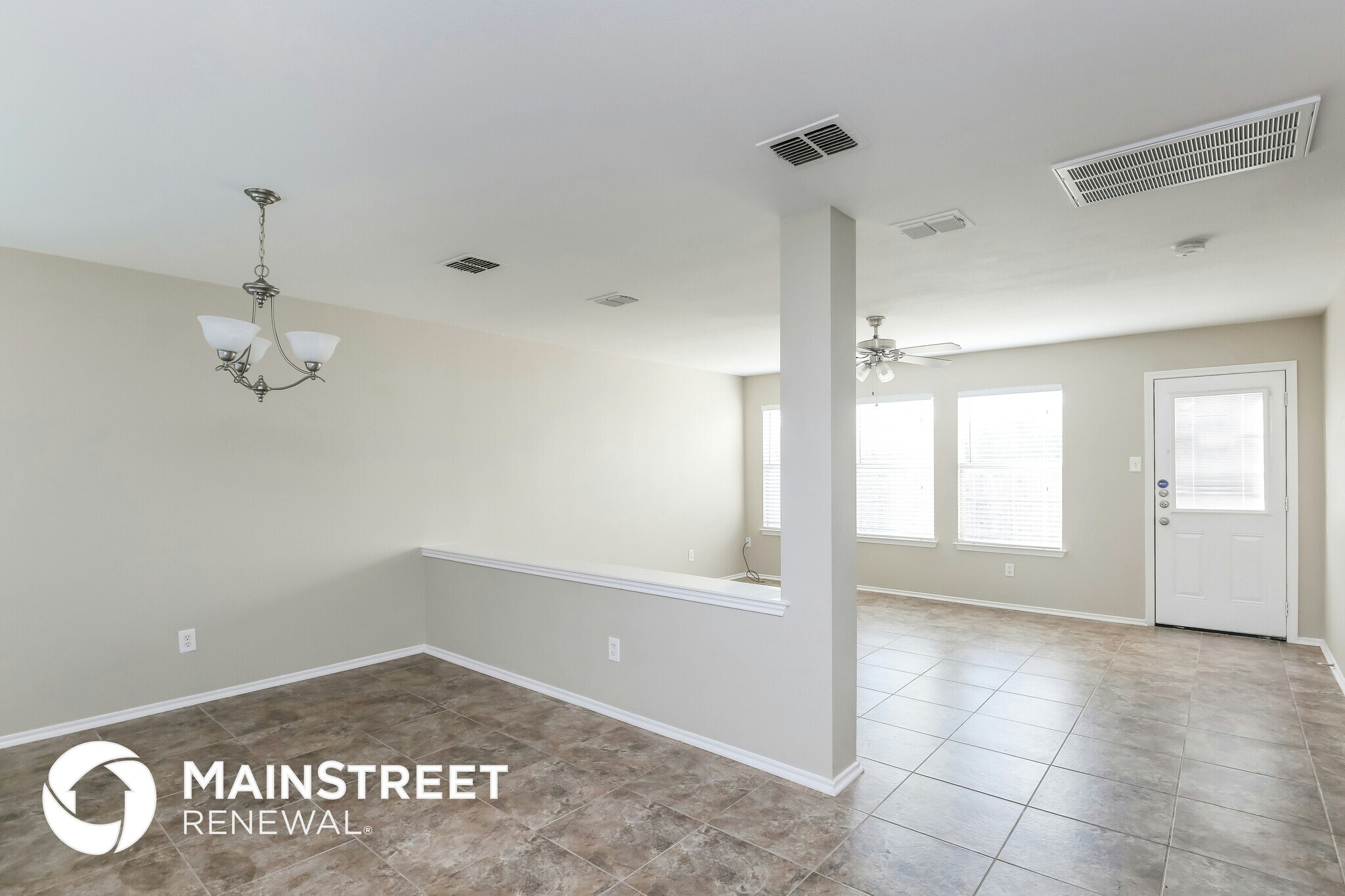 Building Photo - 2206 Midbury Dr