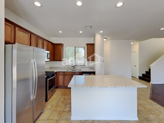 Building Photo - 784 N Highlands Grove Ln