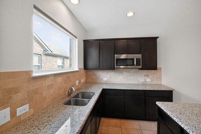 Building Photo - 620 Carly Ann Ln