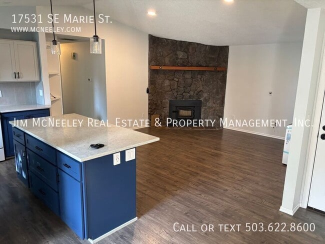 Building Photo - 17531 SE Marie St