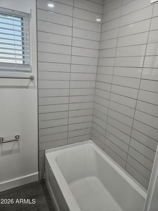 Building Photo - 3427 E Osborn Rd