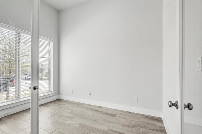 Building Photo - 155 Cyrus Milton Dr