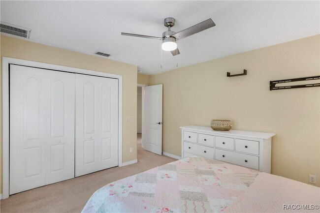 Building Photo - 5 Primula Ct W