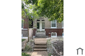 Building Photo - Beautiful remodeled duplex
