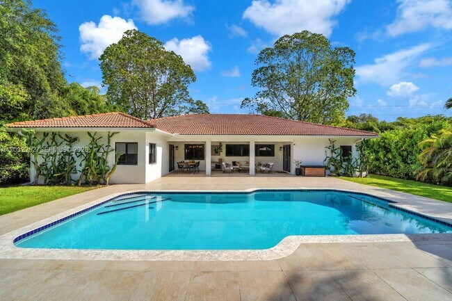 Building Photo - Southwest 84th Street, Miami, FL 33143 - 4 BR 3.5 BA house